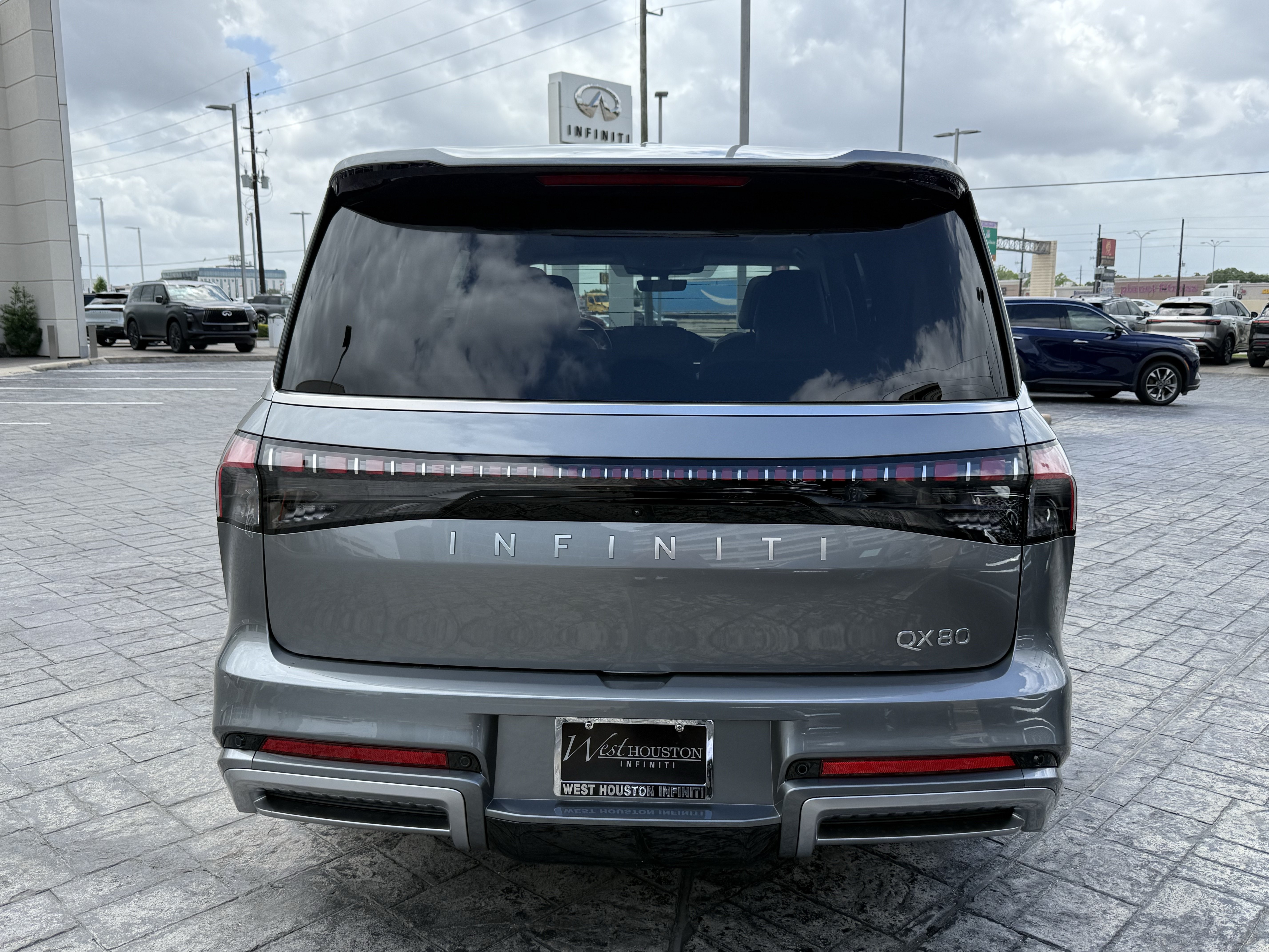 Certified 2026 INFINITI QX80 Luxe w/ Cargo Package image 6
