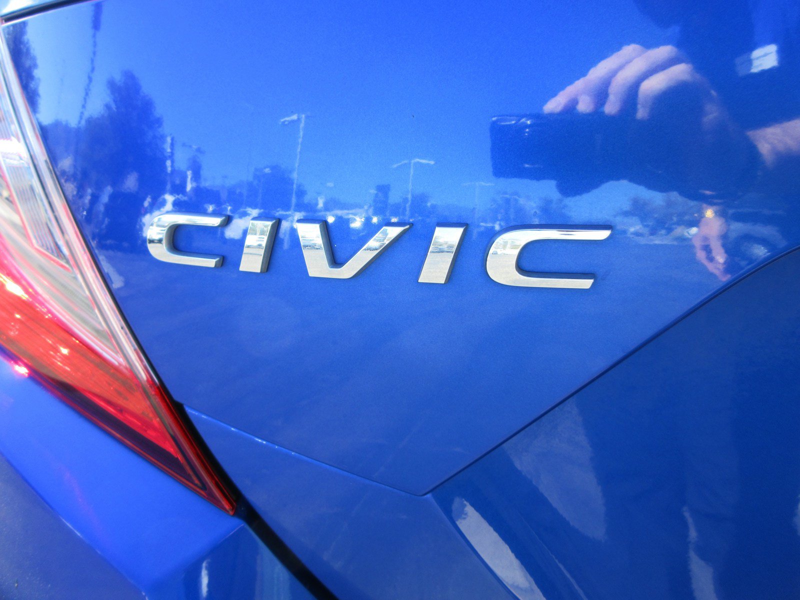 Used 2019 Honda Civic EX image 8