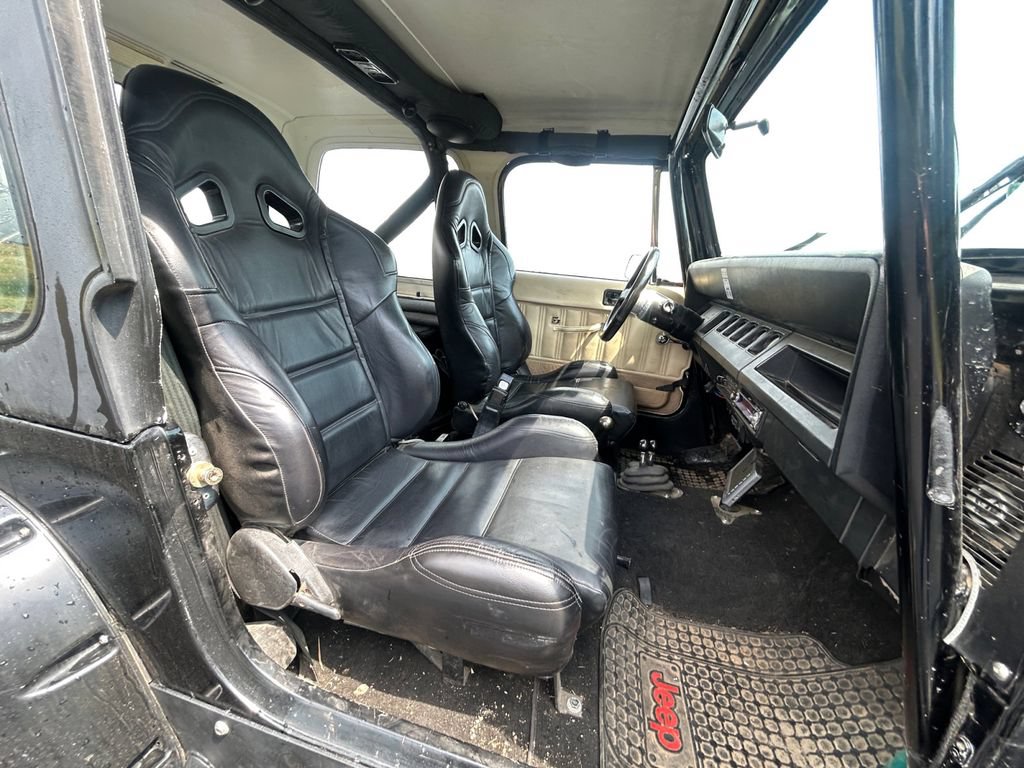 Used 1989 Jeep Wrangler Sahara AWD/4WD image 17