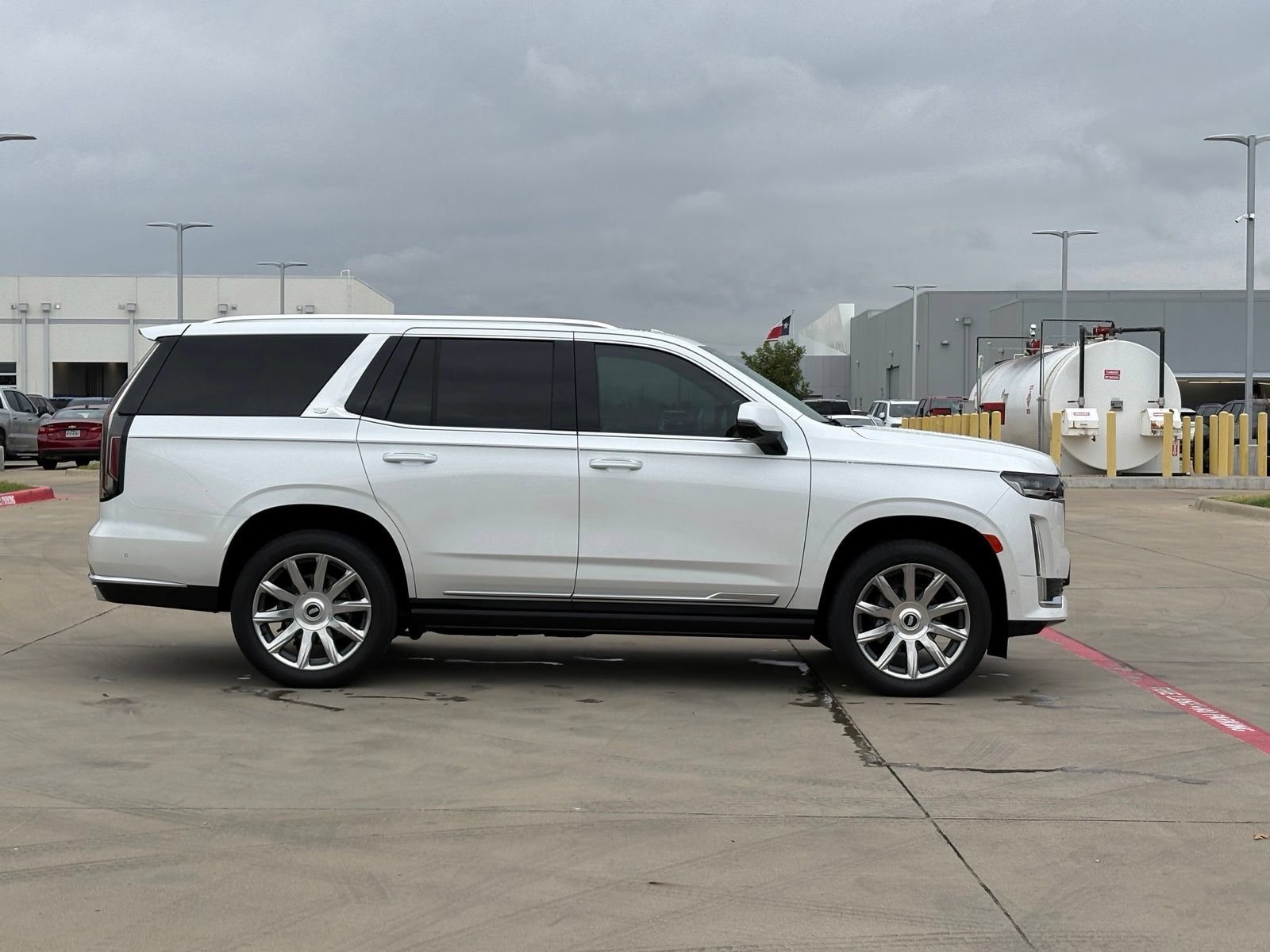 Used 2023 Cadillac Escalade Premium Luxury Platinum AWD/4WD image 8
