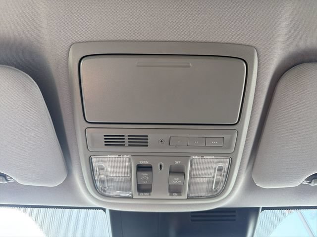 Used 2018 Honda CR-V Touring image 37