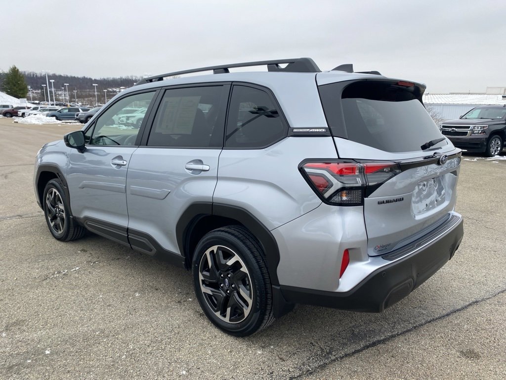 Used 2025 Subaru Forester Limited image 5
