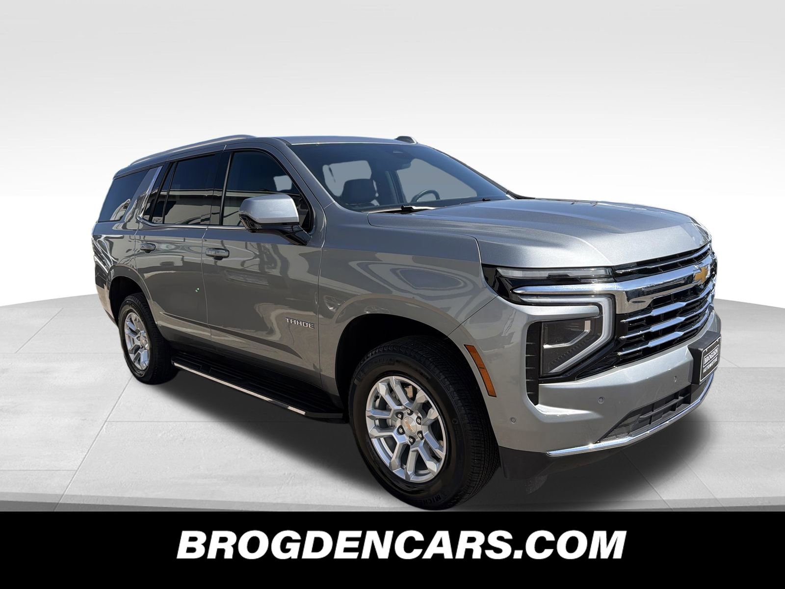 Used 2025 Chevrolet Tahoe LT AWD/4WD image 1