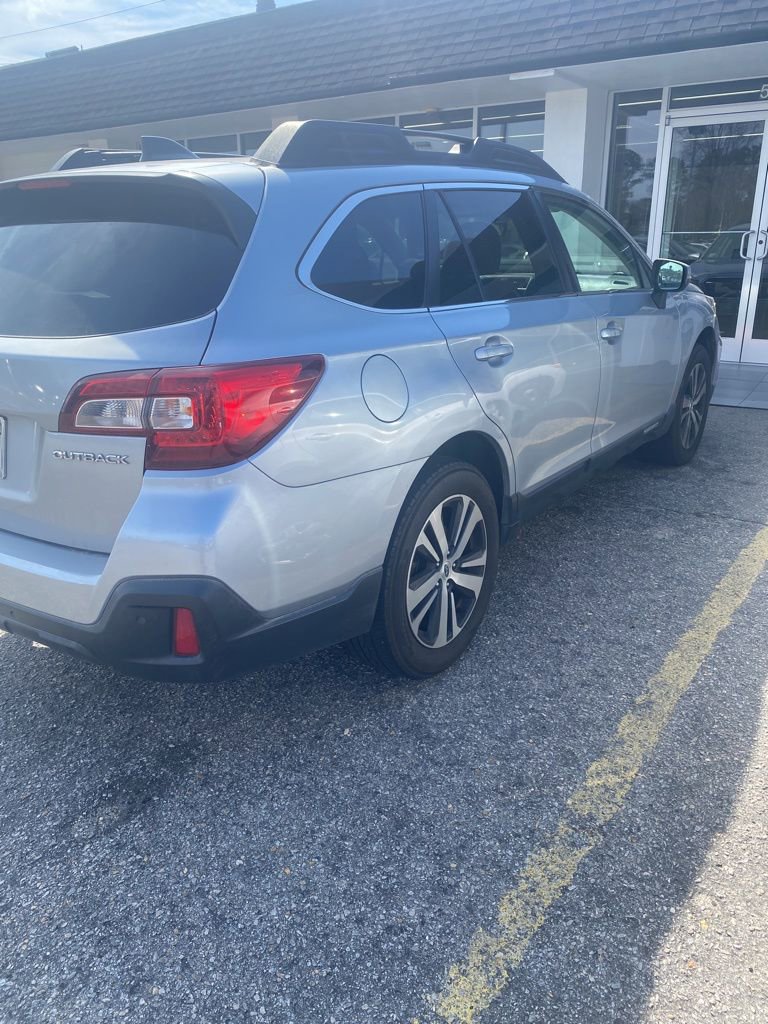 Used 2019 Subaru Outback 2.5i Limited image 4