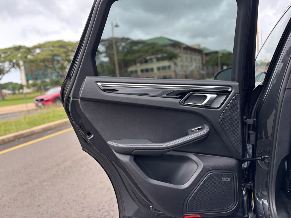 Used 2017 Porsche Macan S image 16