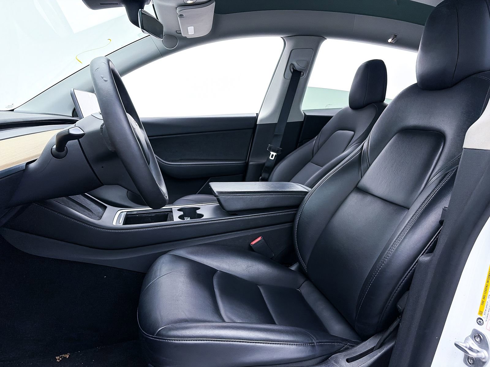 Used 2022 Tesla Model Y Long Range image 18