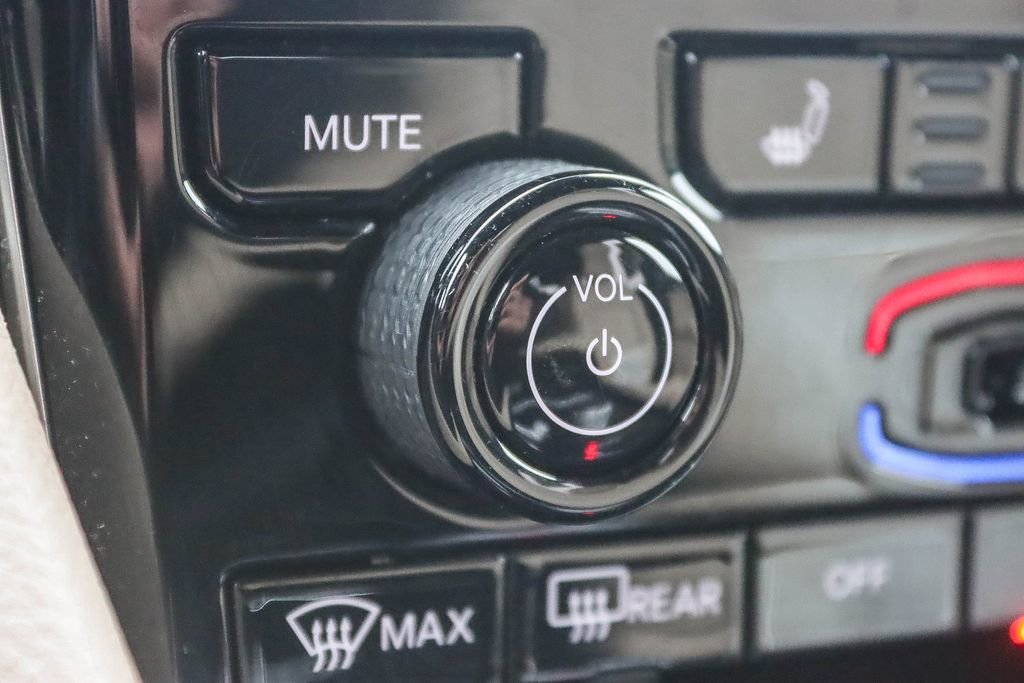 Used 2023 Jeep Grand Cherokee 4WD 4xe image 33