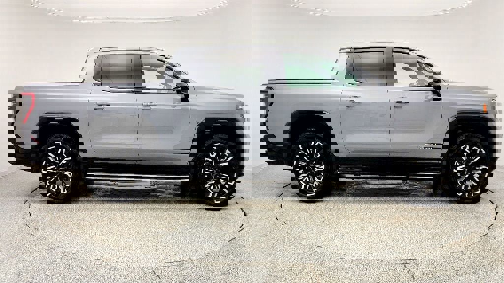 Used 2025 GMC Sierra EV Denali image 4