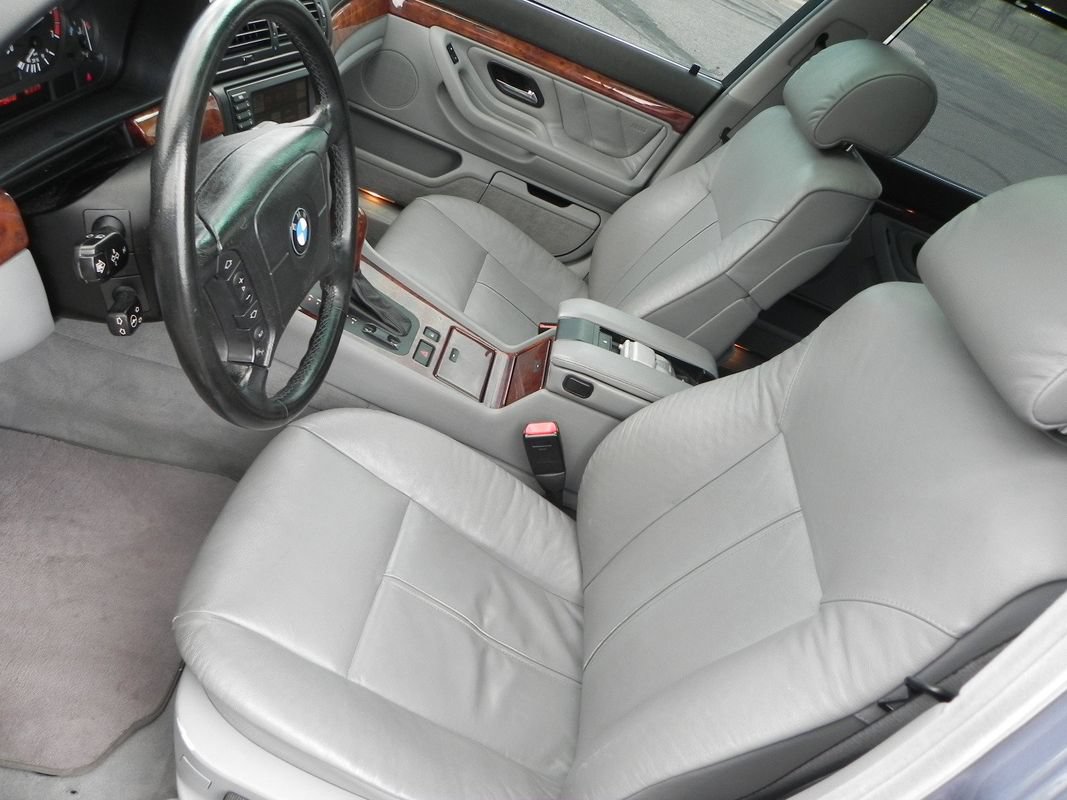 Used 2001 BMW 740iL RWD image 15
