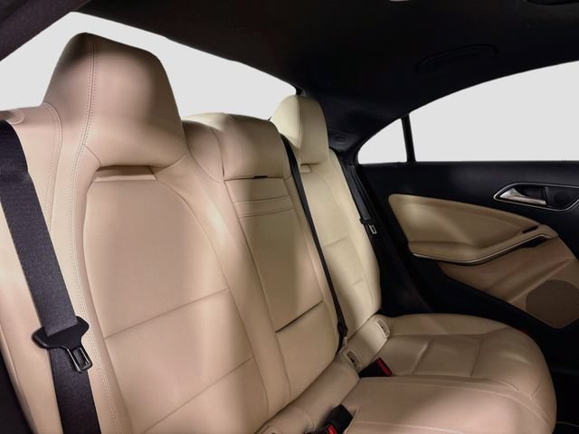 Used 2015 Mercedes-Benz CLA 250 4MATIC image 27