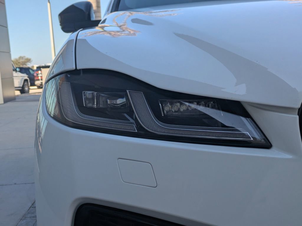 New 2026 Jaguar F-PACE R-Dynamic S image 10