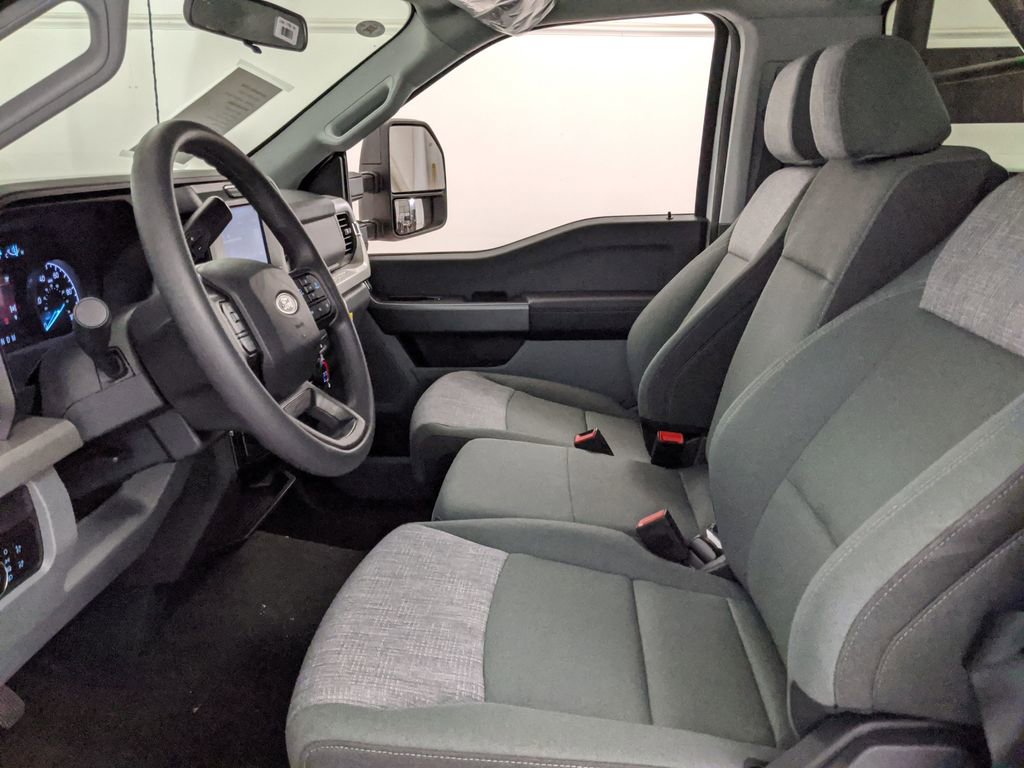 New 2025 Ford F250 XLT image 18