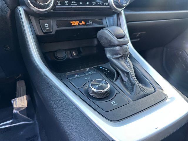 Used 2022 Toyota RAV4 LE image 28