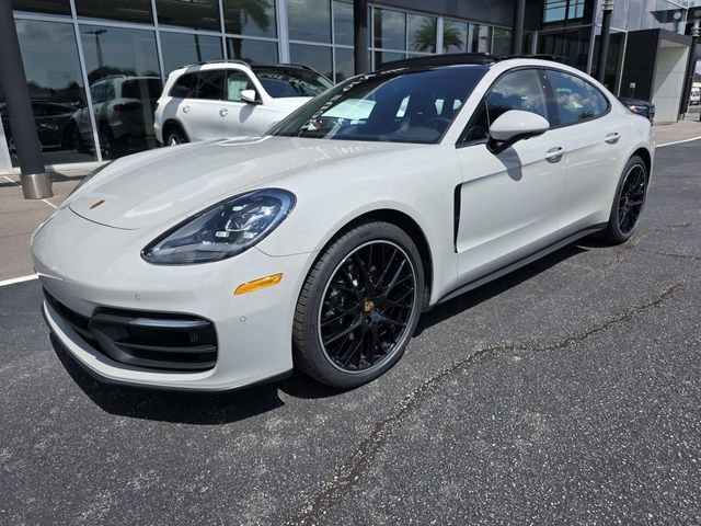 Used 2022 Porsche Panamera RWD image 2