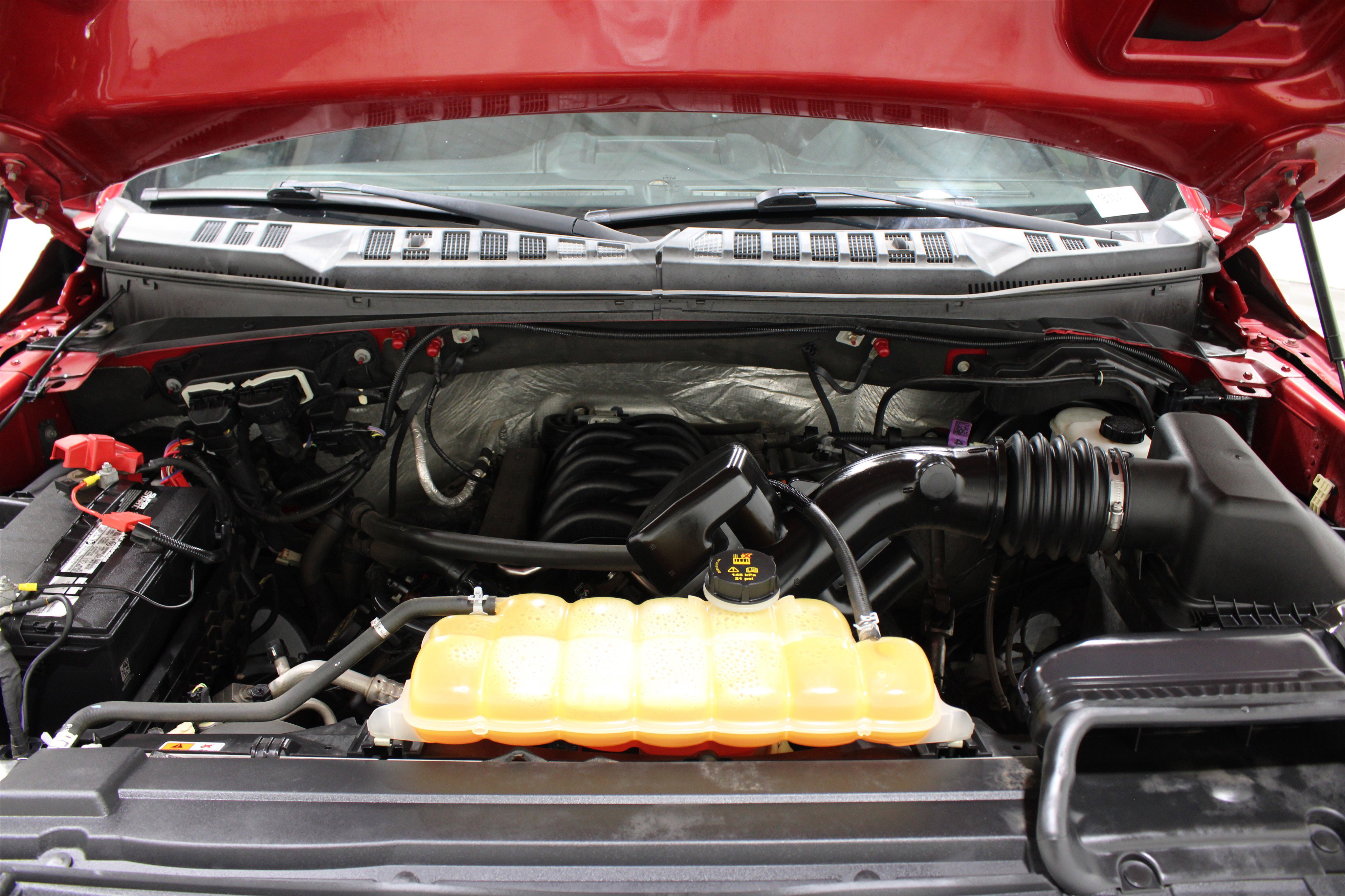 Used 2015 Ford F150 Lariat w/ Equipment Group 502A Luxury image 40