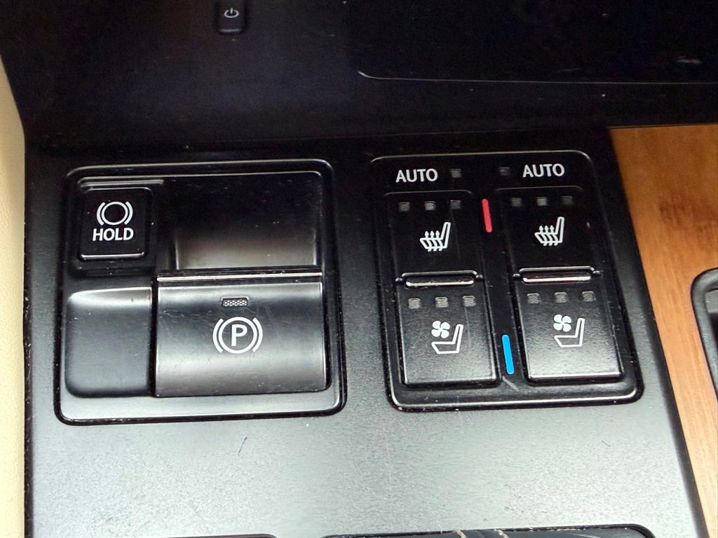 Used 2022 Lexus RX 450h AWD w/ Premium Package image 28