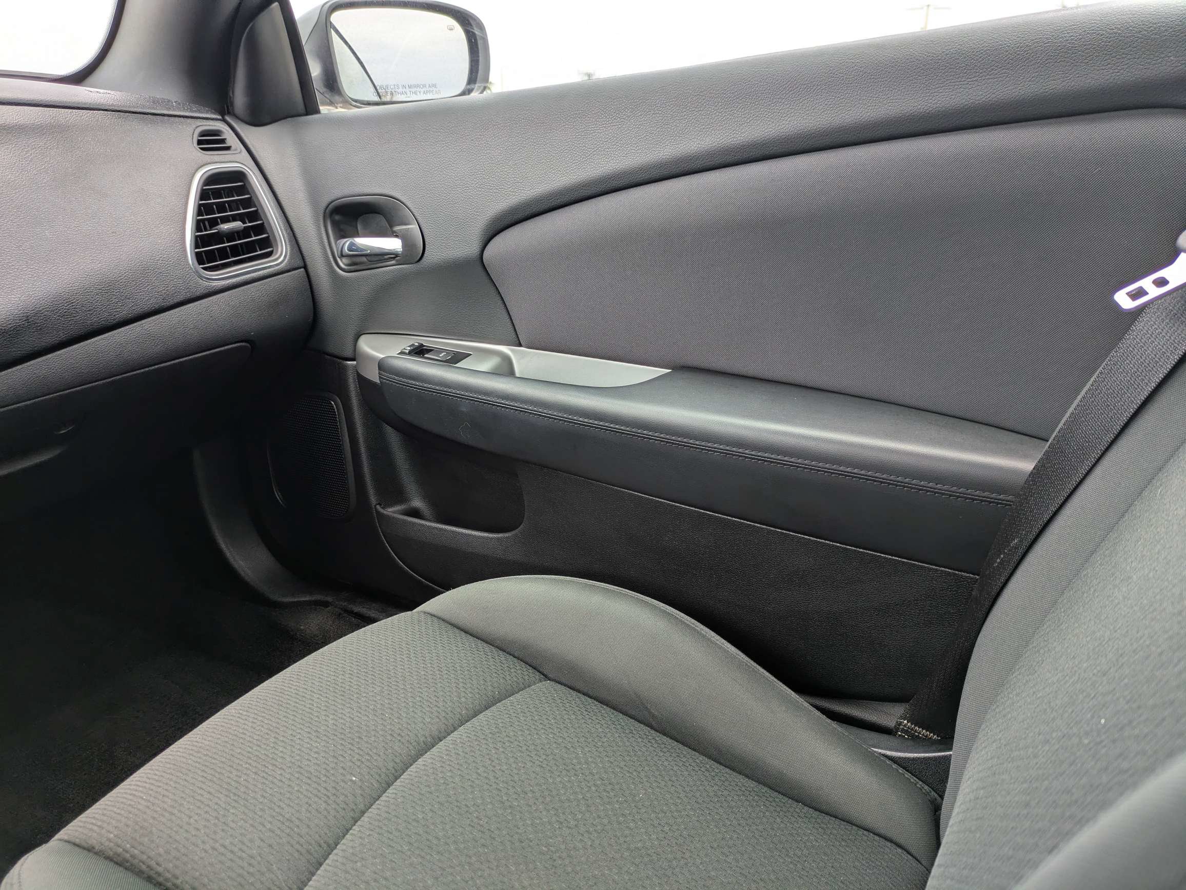 Used 2012 Chrysler 200 Touring FWD image 19