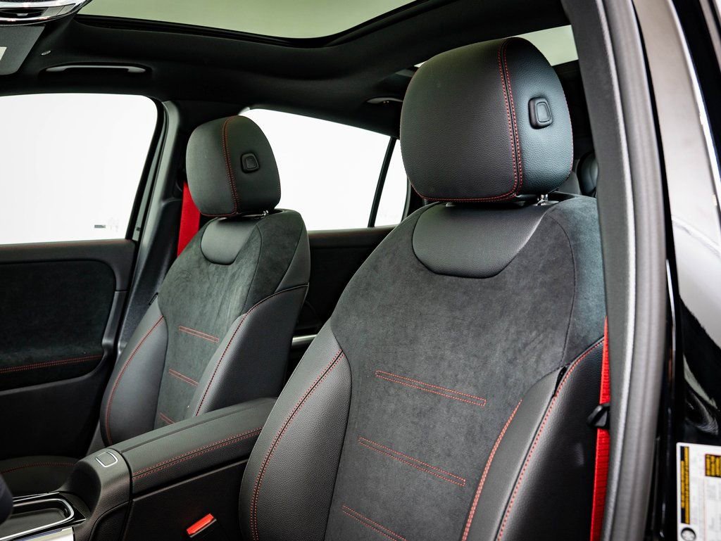 New 2026 Mercedes-Benz GLA 35 AMG 4MATIC image 22