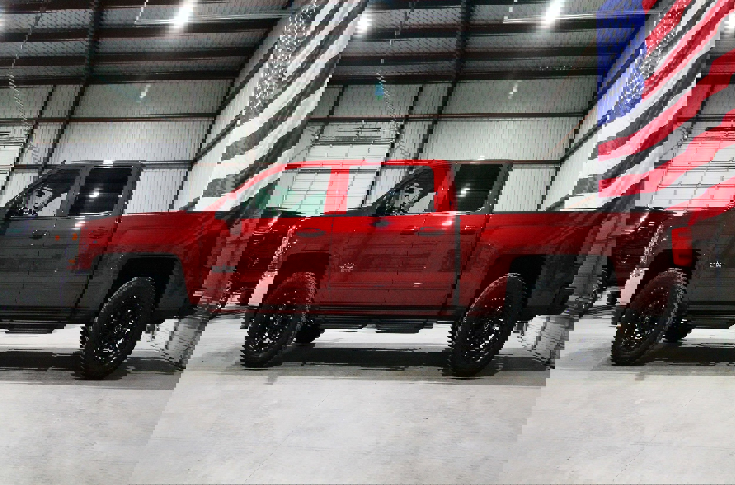 Used 2018 Chevrolet Silverado 1500 LT w/ Texas Edition image 7