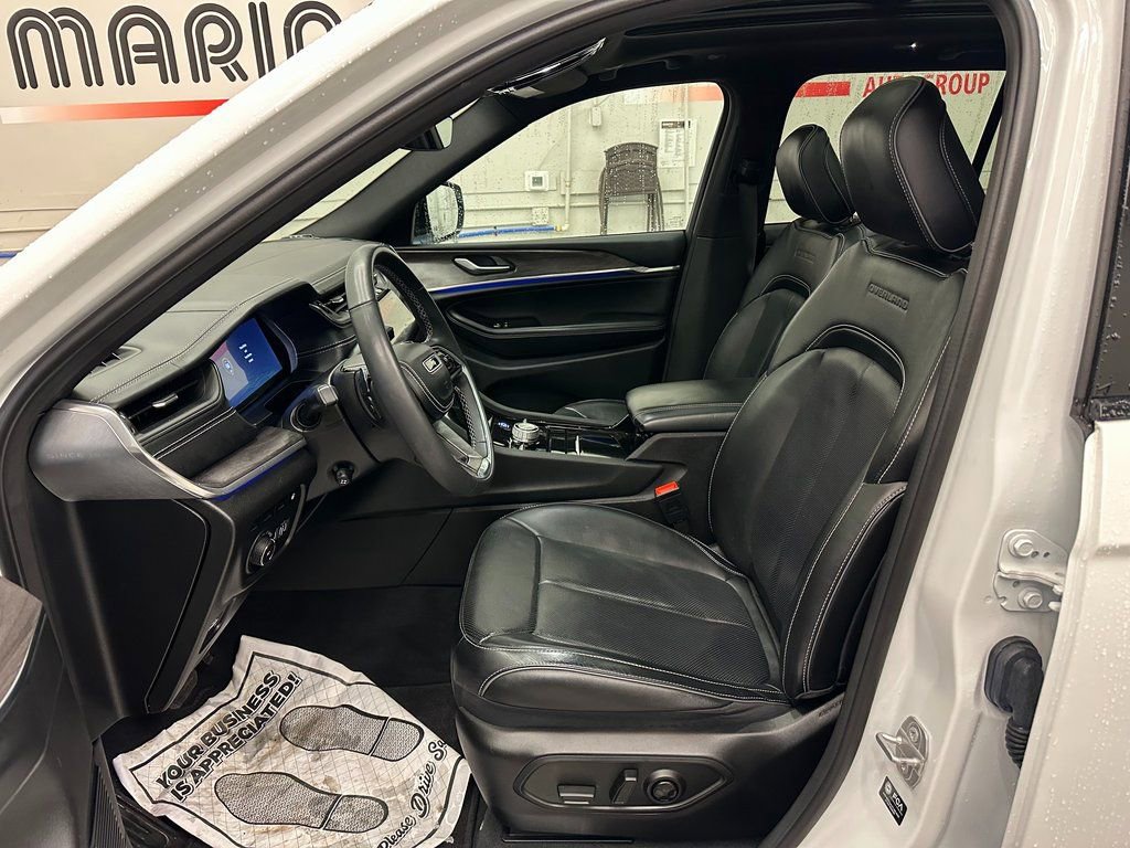 Used 2022 Jeep Grand Cherokee Overland image 24