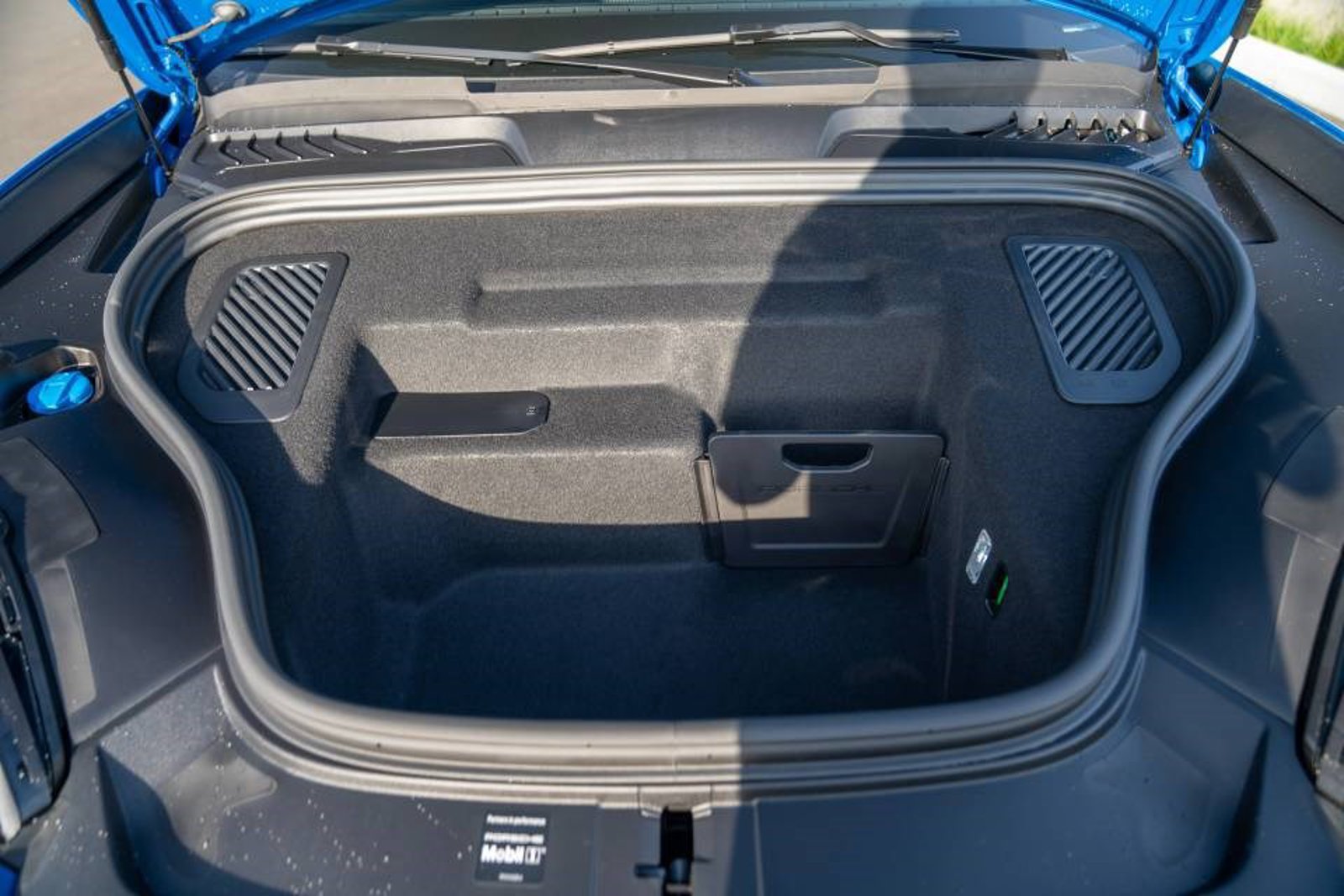 New 2026 Porsche Macan 4 Electric AWD/4WD image 28