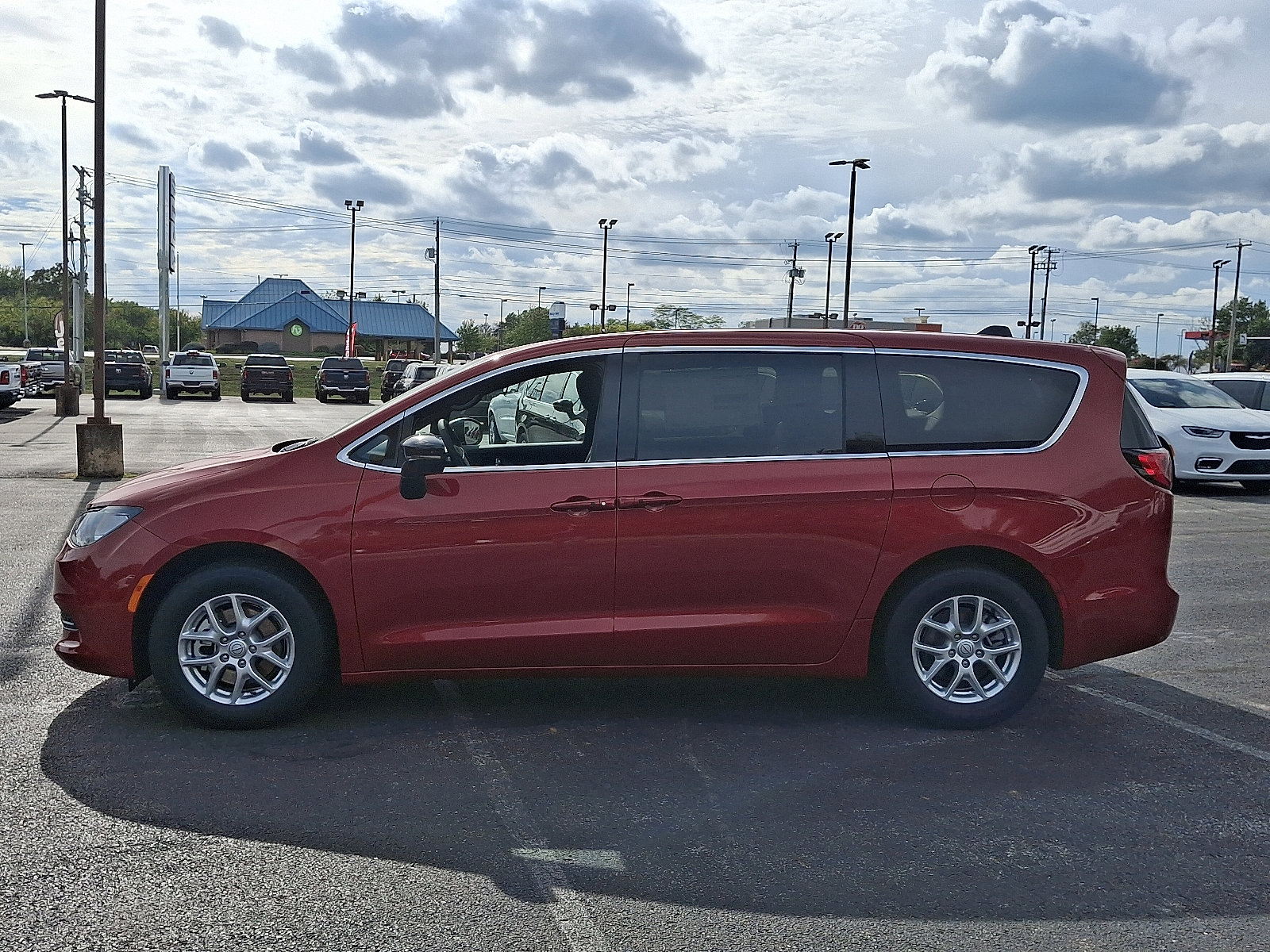 New 2026 Chrysler Voyager LX image 5