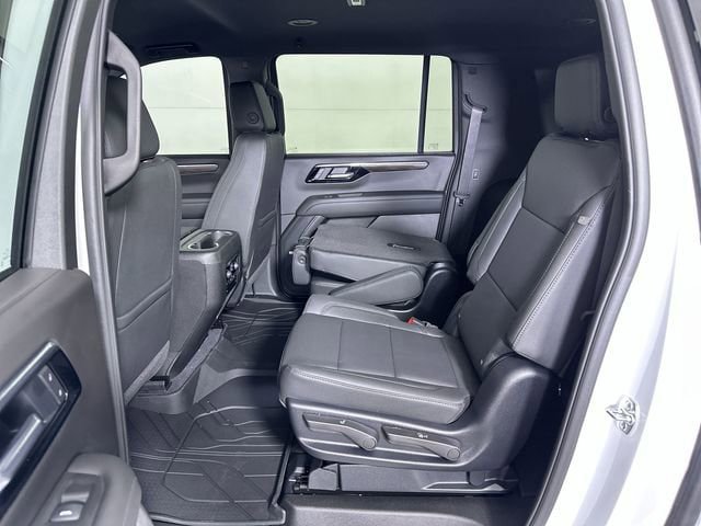 New 2026 Chevrolet Suburban LT w/ Comfort Package AWD/4WD image 26