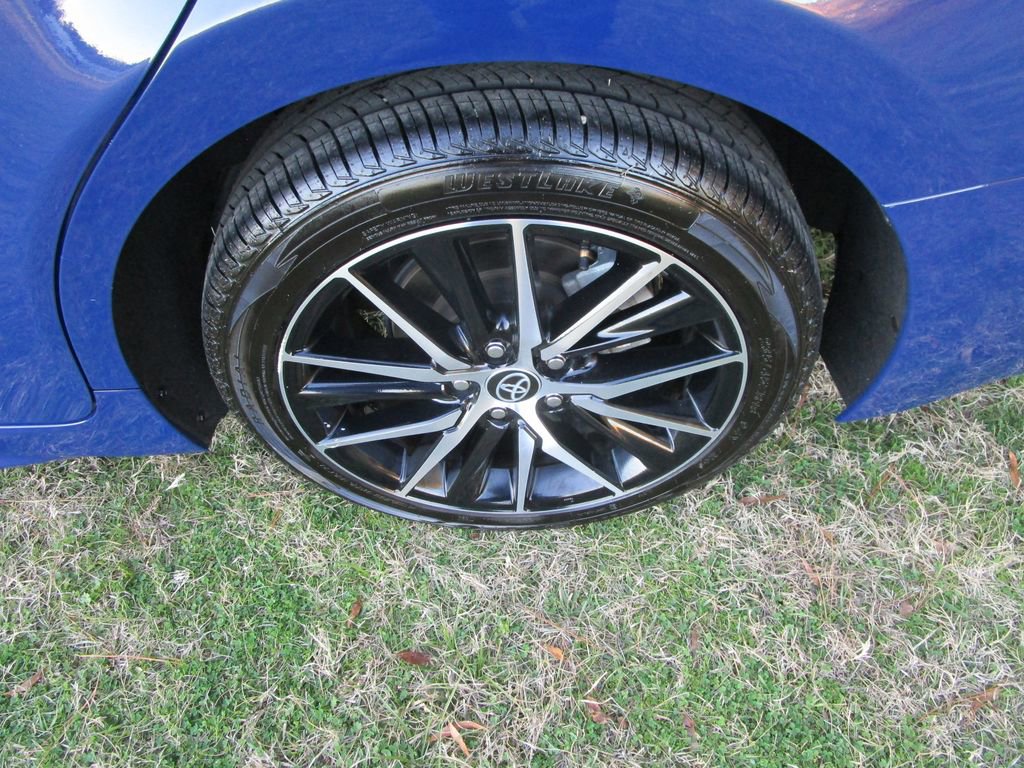 Used 2024 Toyota Camry SE image 12