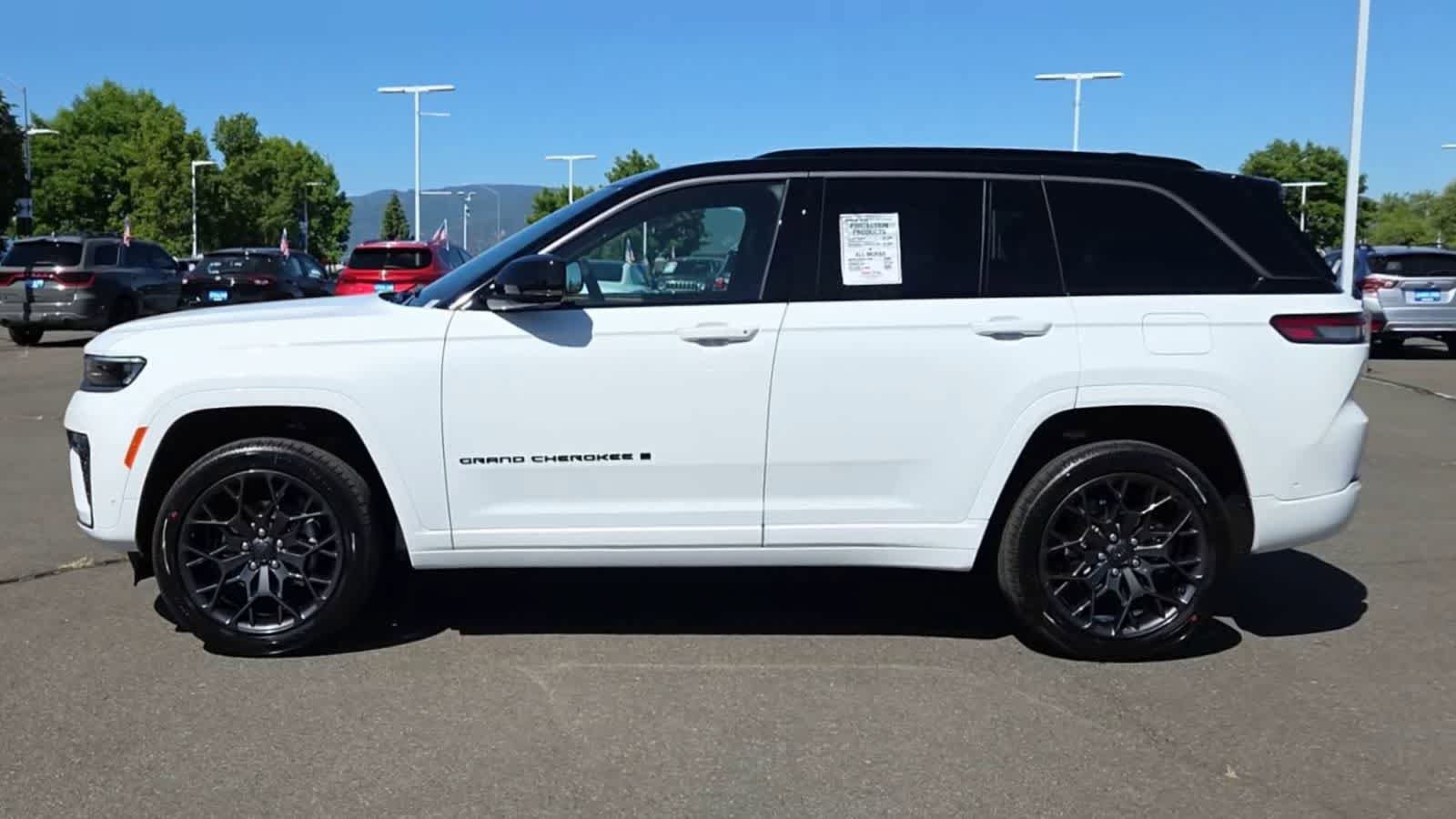 New 2026 Jeep Grand Cherokee Summit AWD/4WD image 5