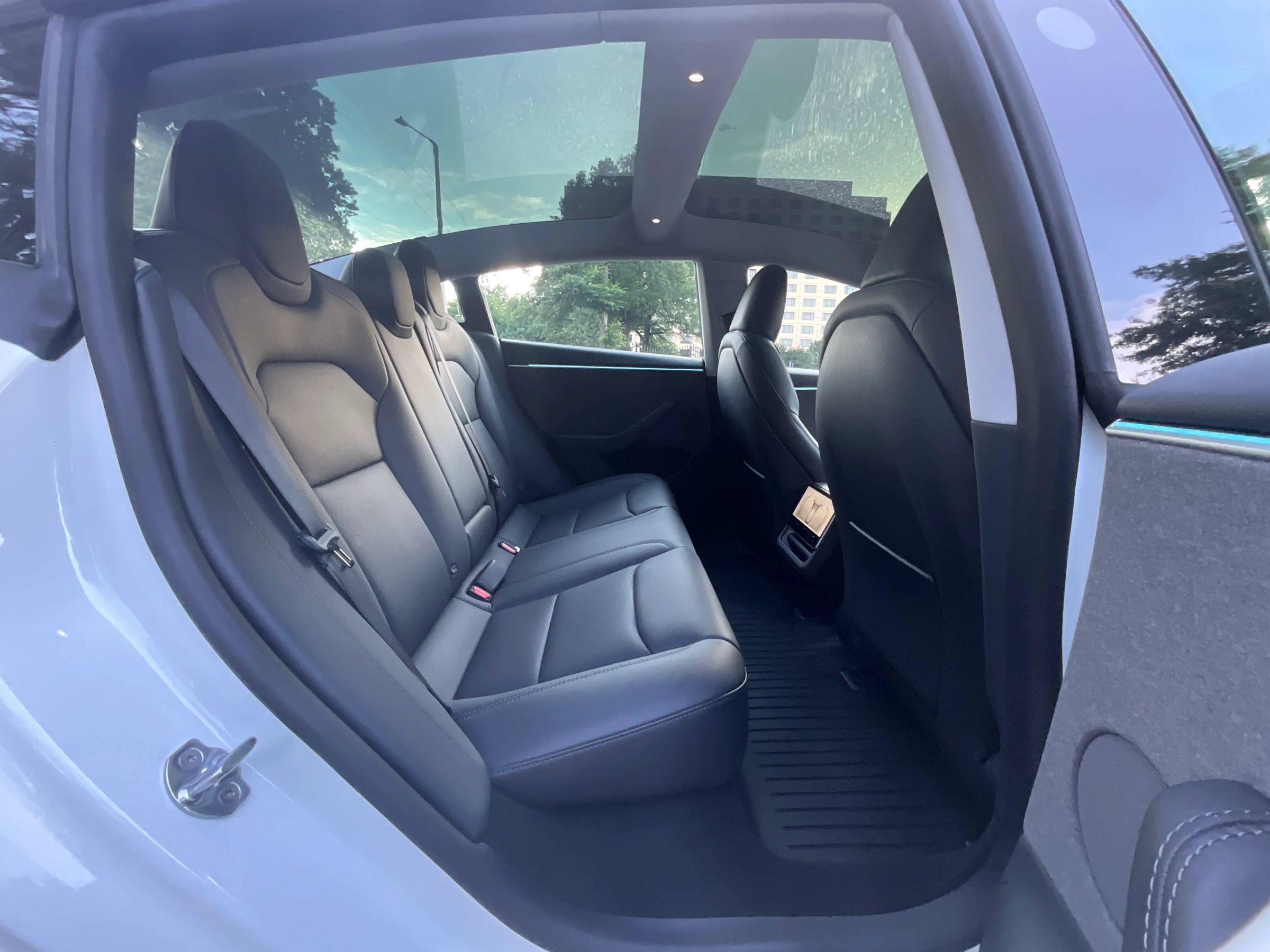Used 2025 Tesla Model 3 RWD image 15