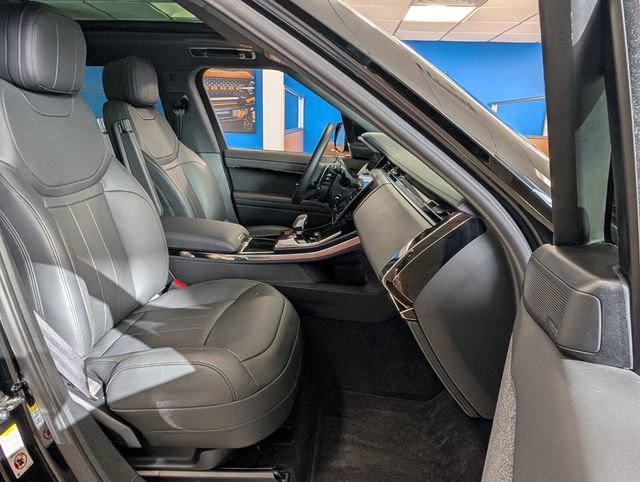 Used 2024 Land Rover Range Rover Sport Dynamic SE image 19