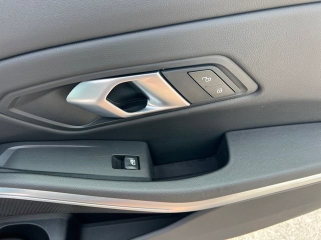 Used 2025 BMW 330i Sedan RWD image 35
