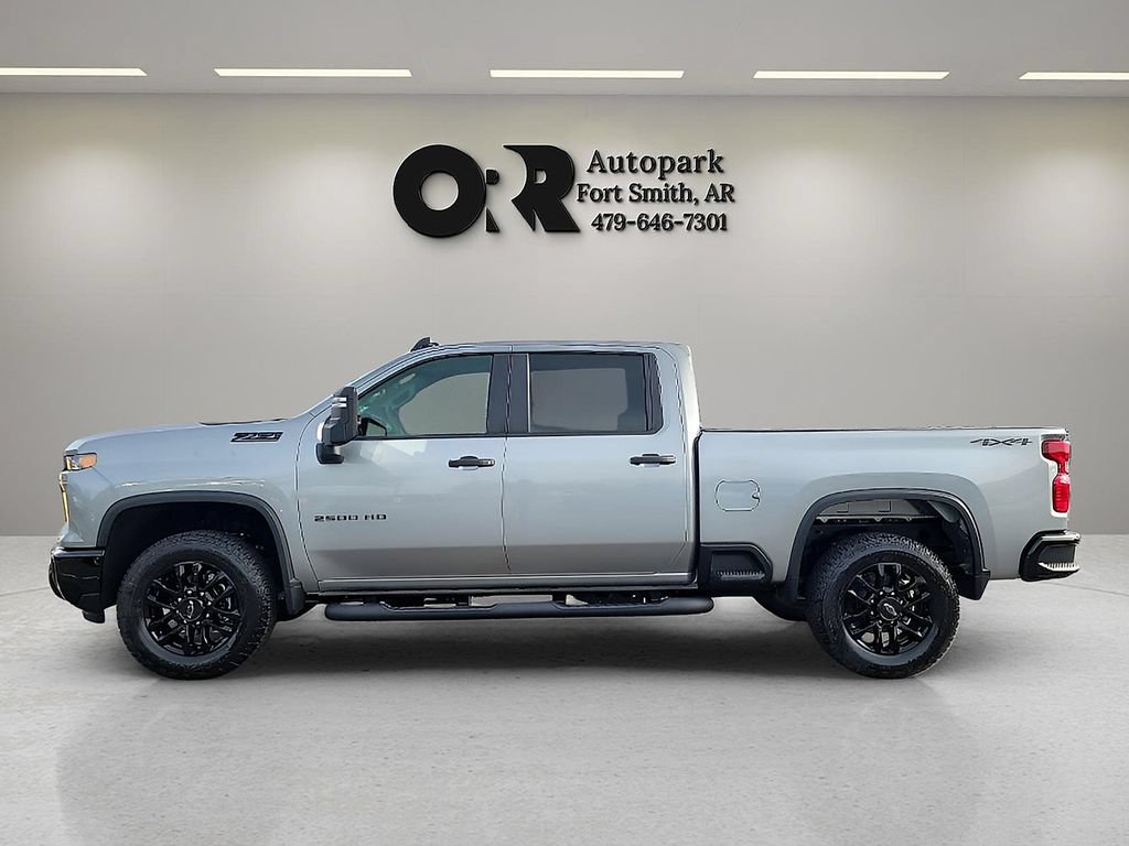 Used 2026 Chevrolet Silverado 2500 Custom w/ Custom Value Package AWD/4WD image 3