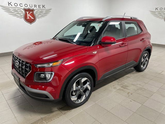 Used 2023 Hyundai Venue Limited image 3