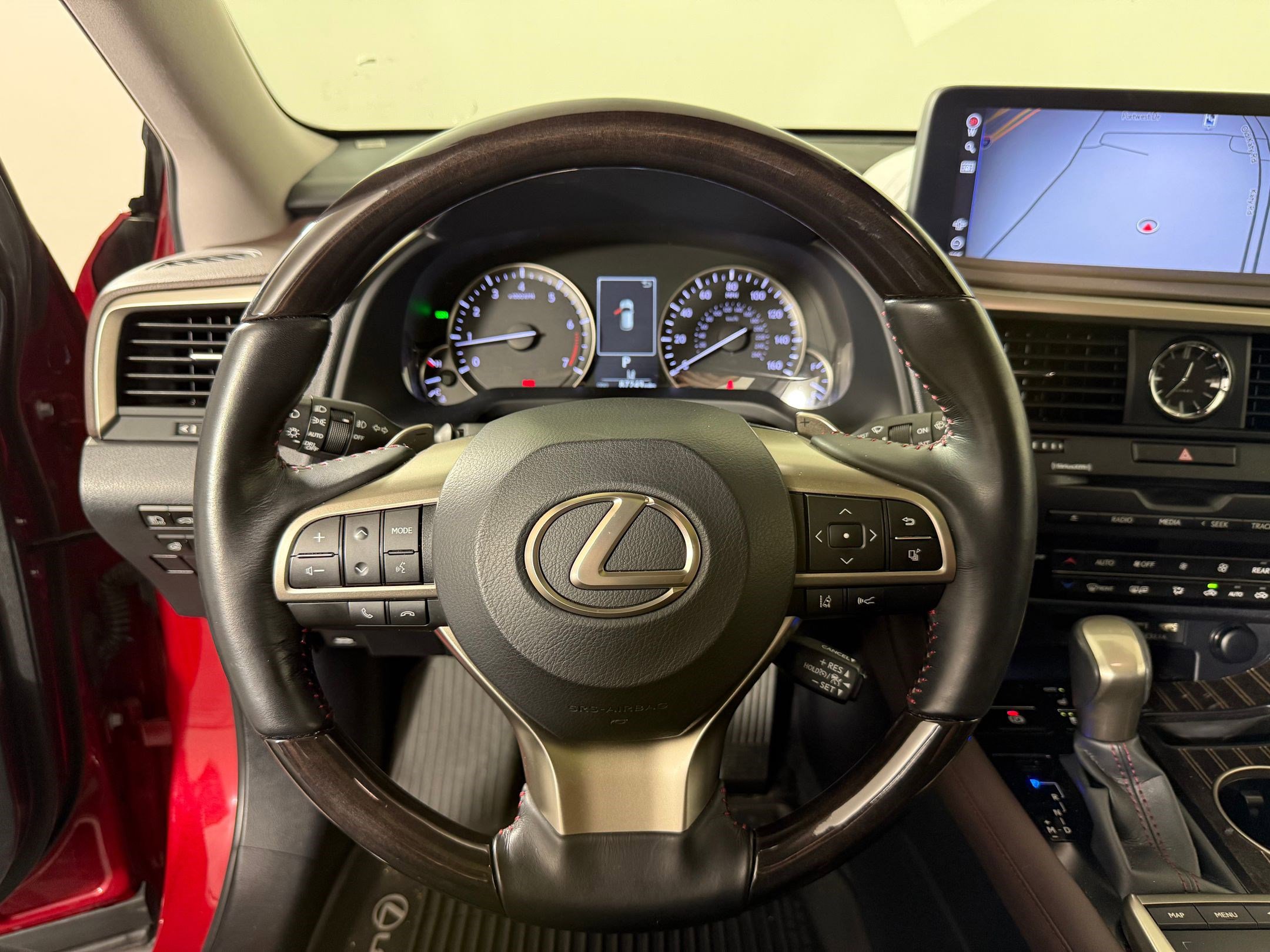 Used 2020 Lexus RX 350L Luxury w/ Accessory Package image 23