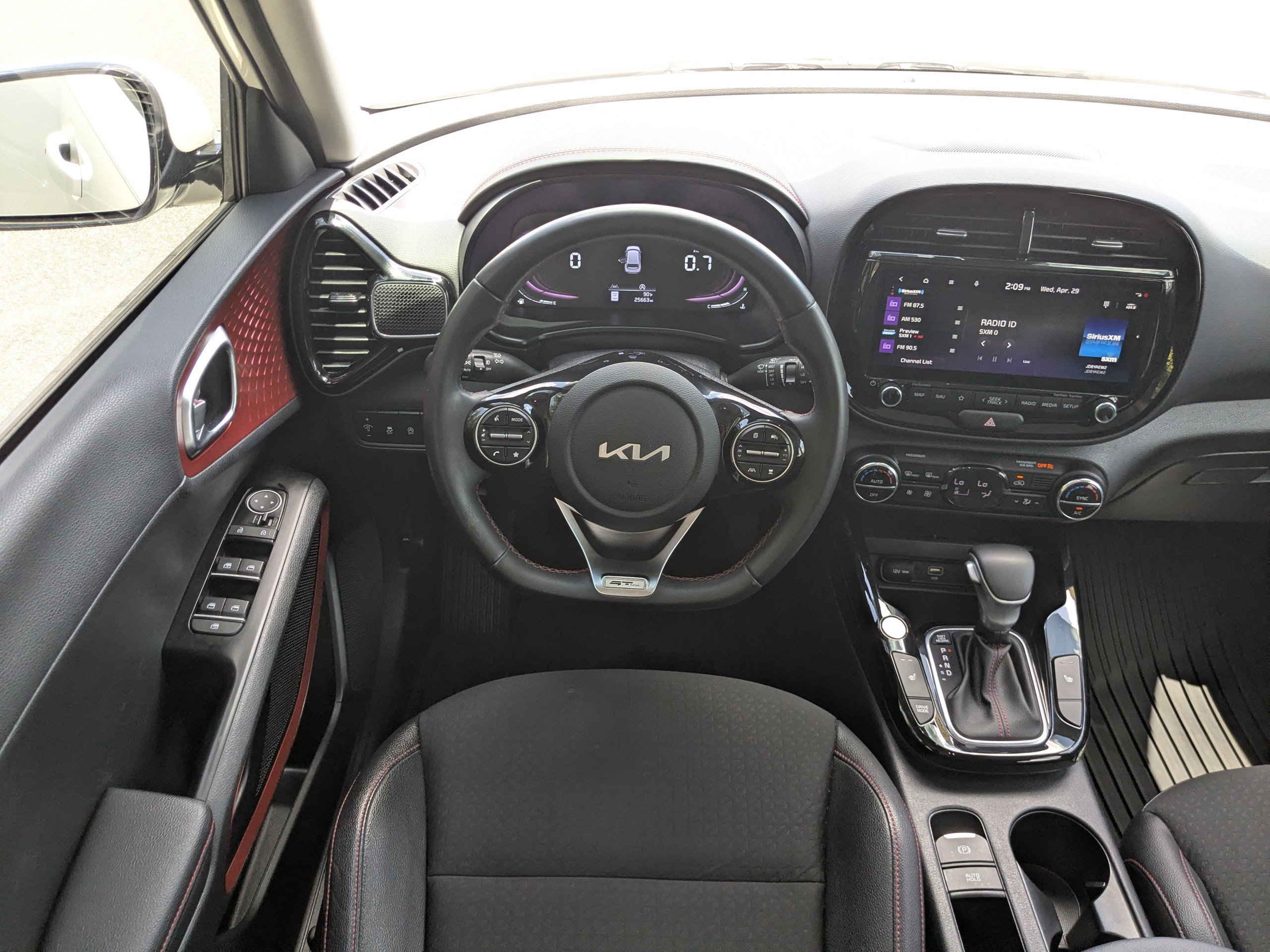 Used 2023 Kia Soul GT-Line w/ GT-Line Technology Package FWD image 14