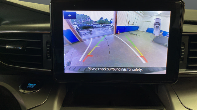 Used 2022 Ford Explorer XLT w/ Equipment Group 202A AWD/4WD image 13
