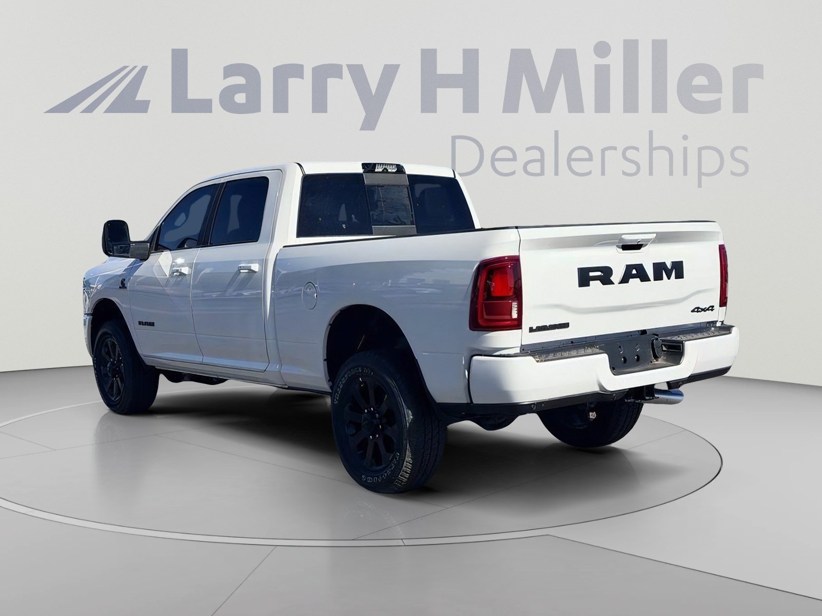 New 2026 RAM 2500 Laramie w/ Night Edition AWD/4WD image 4