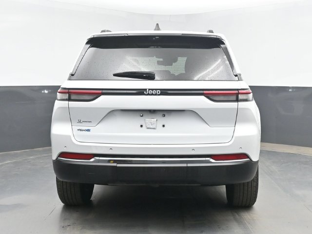 Used 2022 Jeep Grand Cherokee Limited 4xe w/ Luxury Tech Group II AWD/4WD image 9