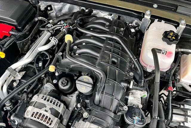 Used 2025 Jeep Gladiator Rubicon AWD/4WD image 31