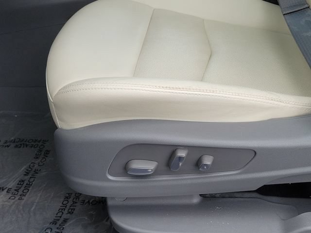 Certified 2024 Cadillac XT5 Premium Luxury FWD image 25