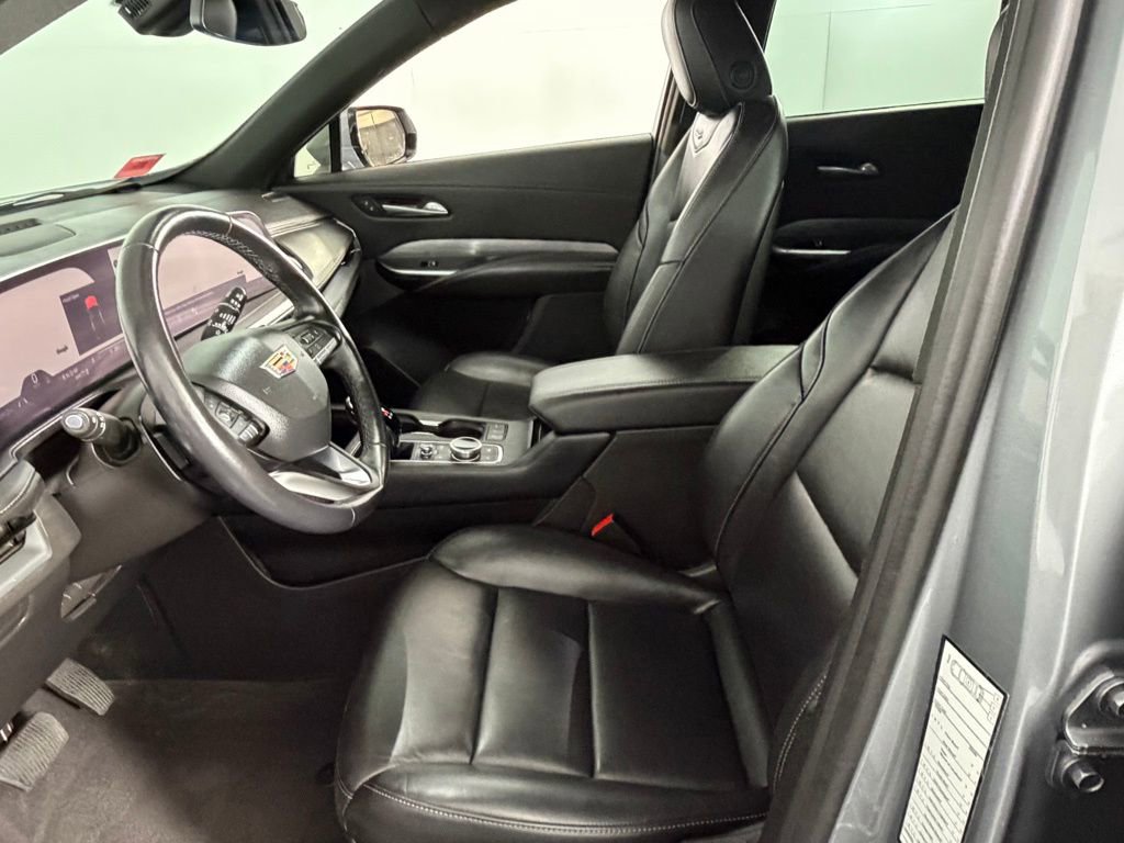 Used 2024 Cadillac XT4 Premium Luxury image 21
