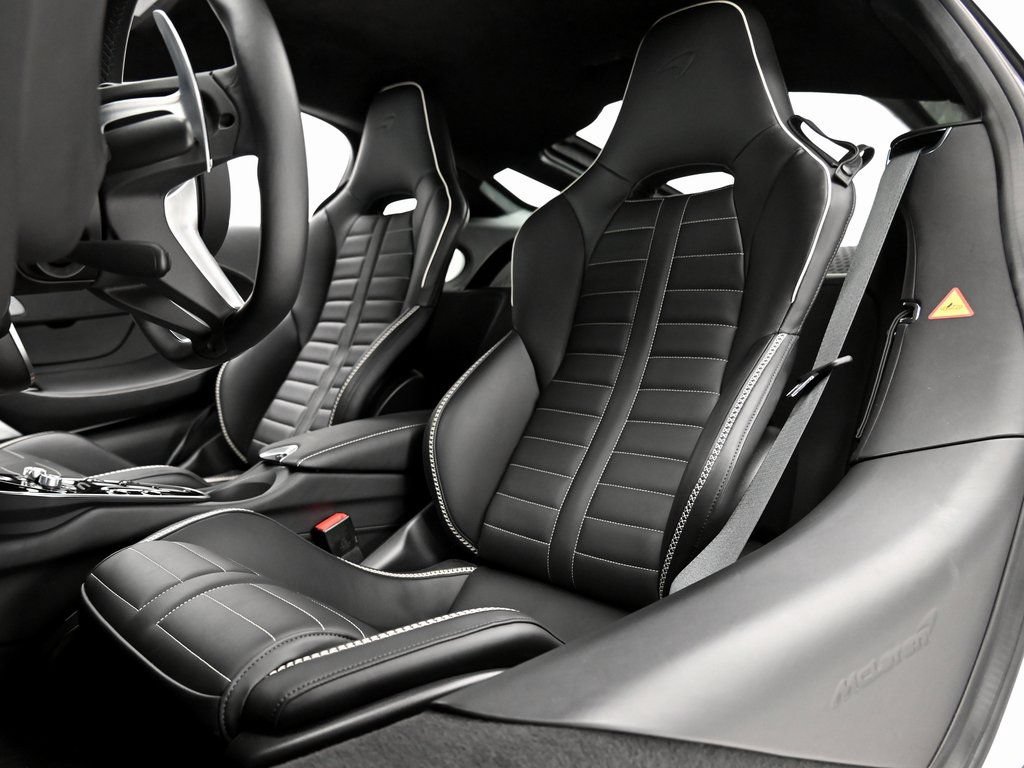 Used 2025 McLaren GTS RWD image 19