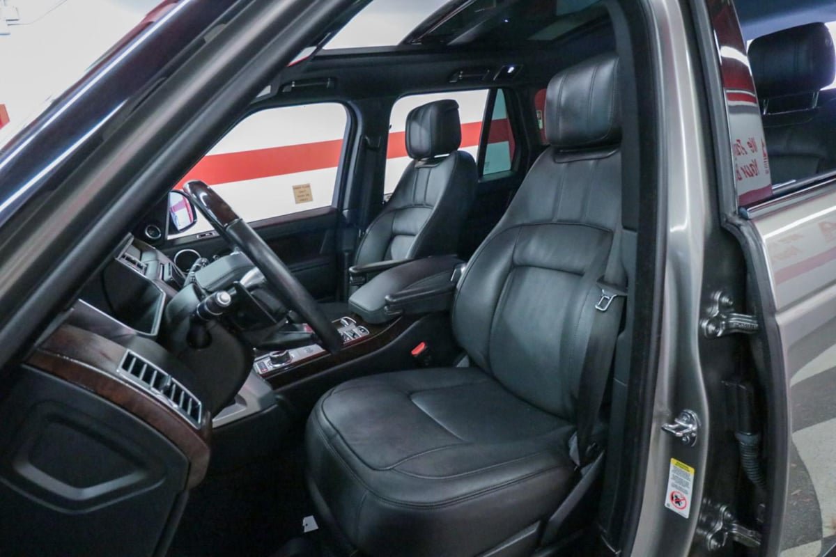 Used 2020 Land Rover Range Rover HSE AWD/4WD image 10