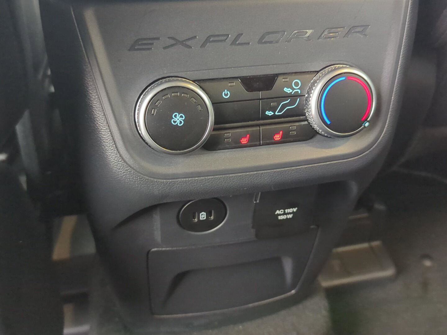Used 2025 Ford Explorer ST image 21