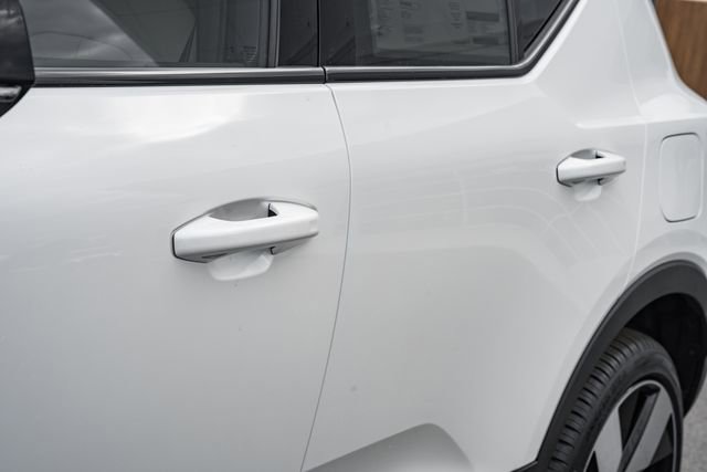New 2026 Volvo EX40 Plus w/ Climate Package image 17