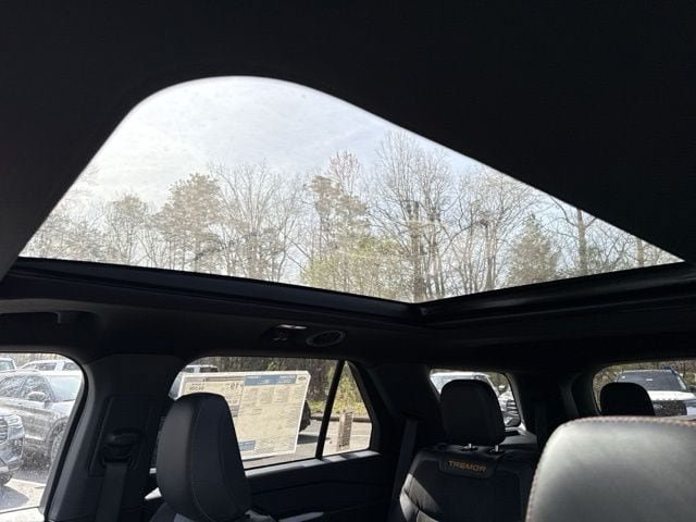 New 2026 Ford Explorer Tremor w/ Tremor Ultimate Package AWD/4WD image 24