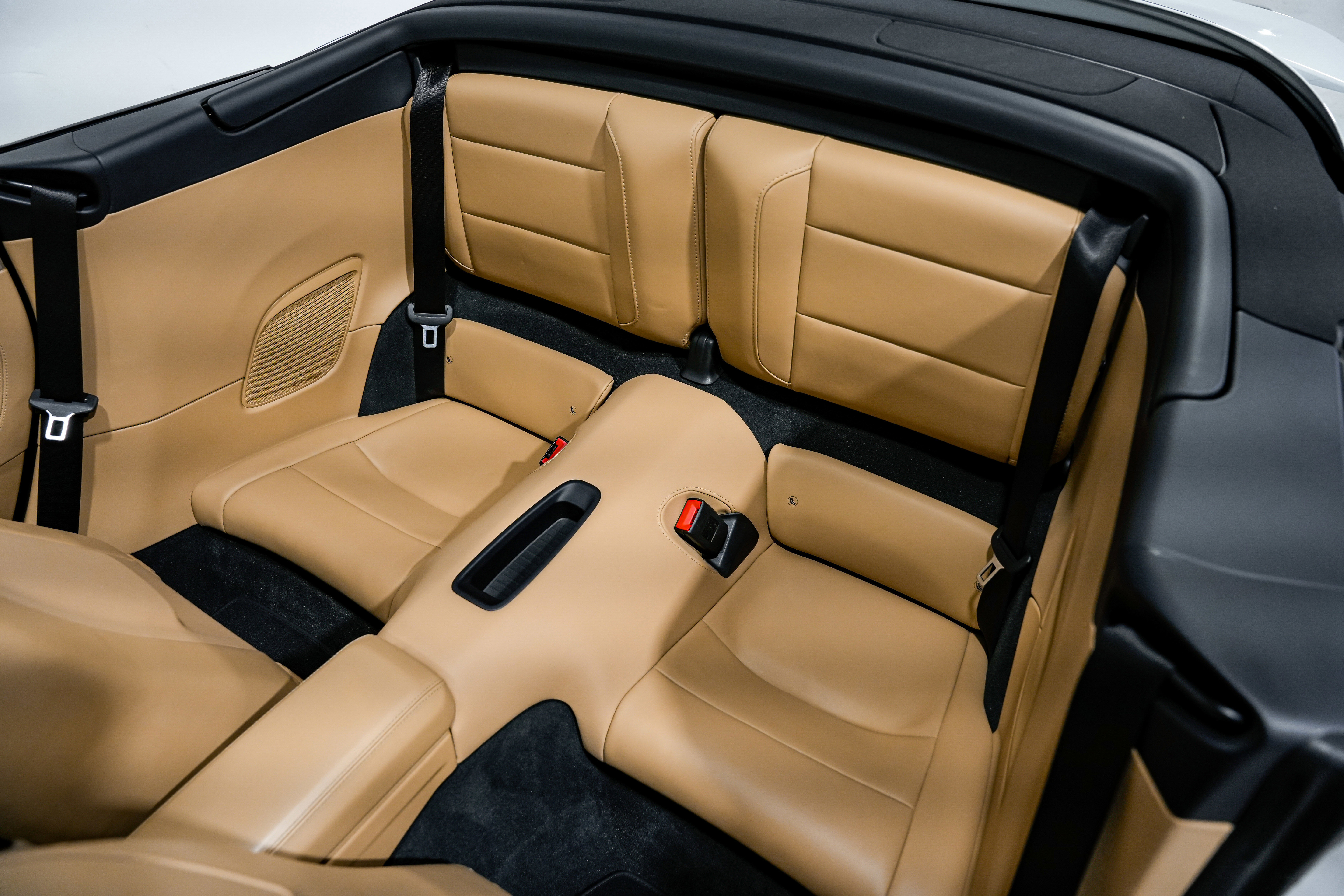 Used 2018 Porsche 911 Turbo image 23