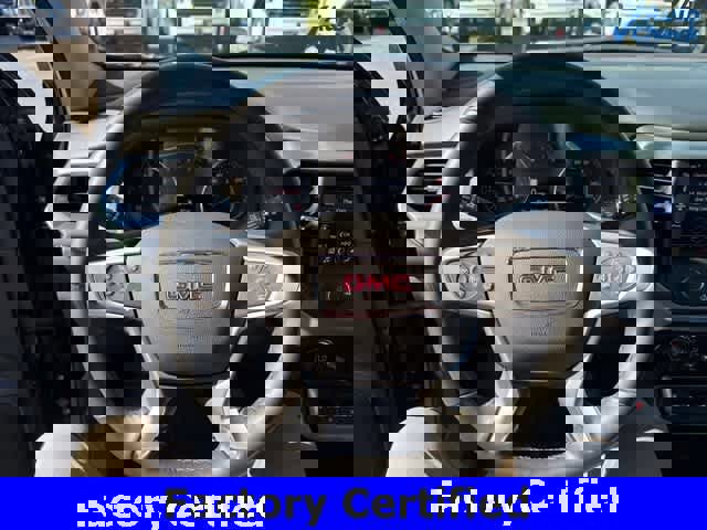 Certified 2023 GMC Acadia SLT w/ Preferred Package image 18