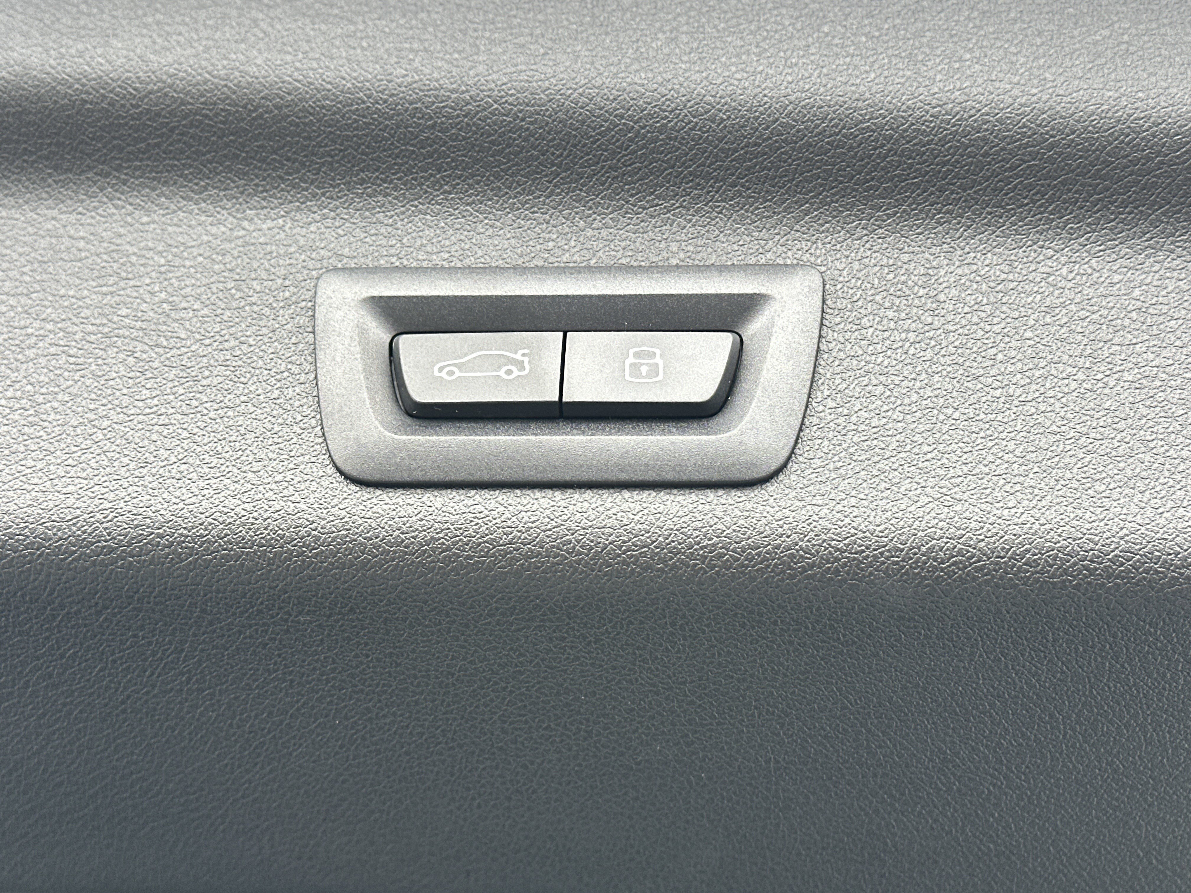 Used 2025 BMW X1 M35i w/ Premium Package image 15